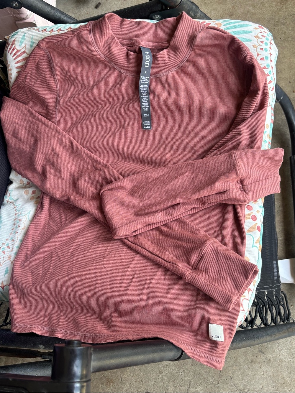 Vuori woman’s Crewneck Sweater in Dusty Rose